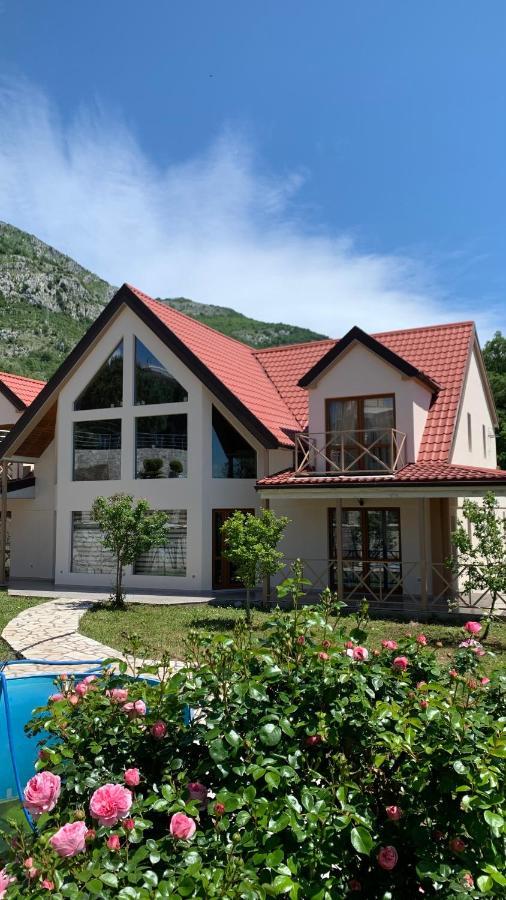Villa Coast Of Montenegro บาร์ ภายนอก รูปภาพ