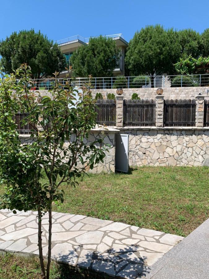 Villa Coast Of Montenegro บาร์ ภายนอก รูปภาพ